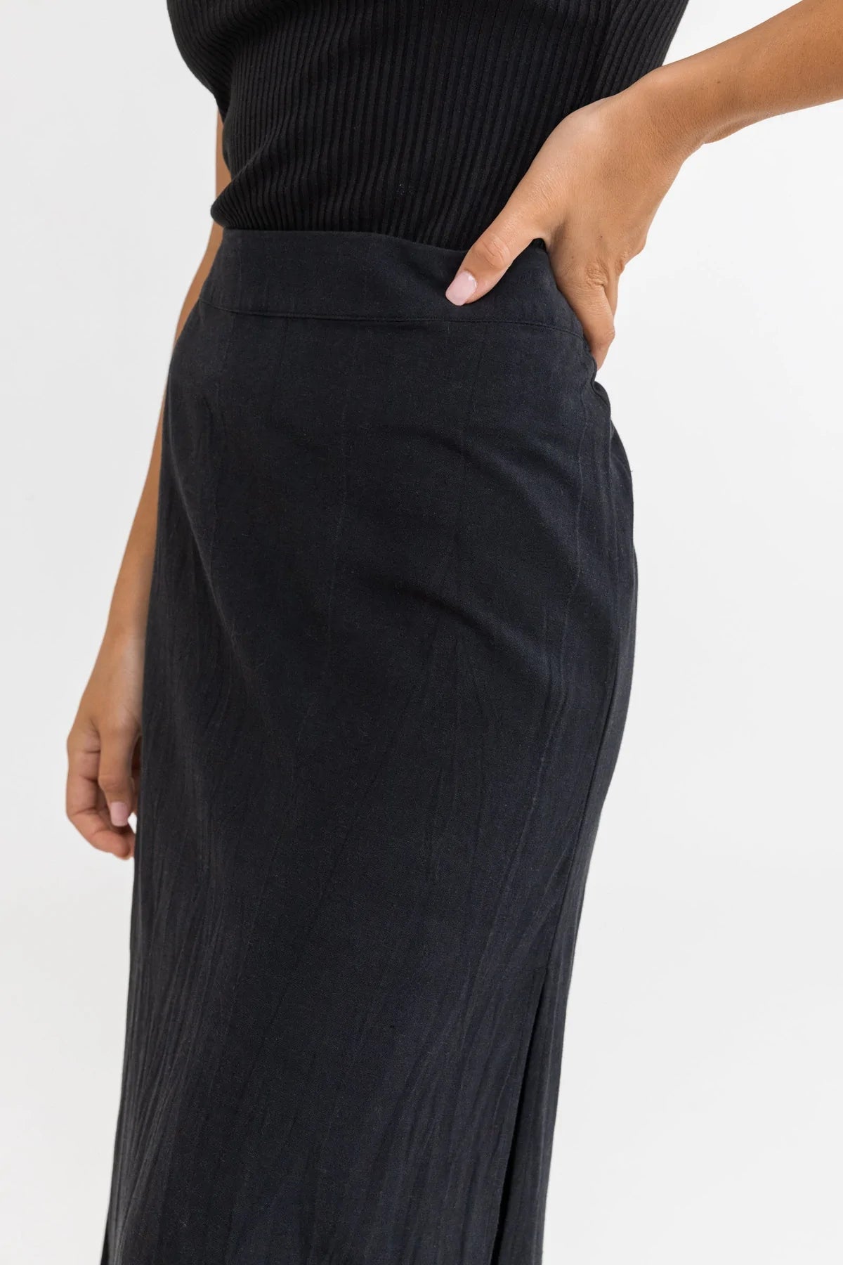 Classic Midi Skirt- Black